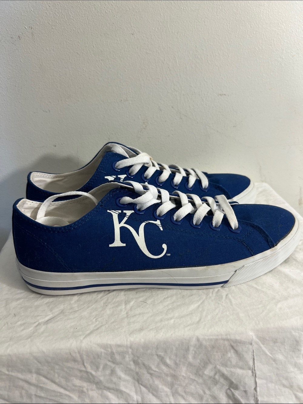 Kansas City Royals MLB Canvas Sneakers Blue KC Logo Woman 9 Man 7.5 Baseball